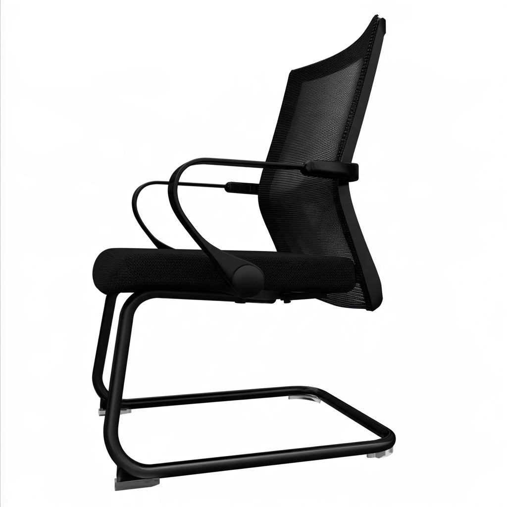 Jastira zwart gestoffeerde stoel met mesh zitting en cantilever basis, geschikt voor kantoor of woonruimte.